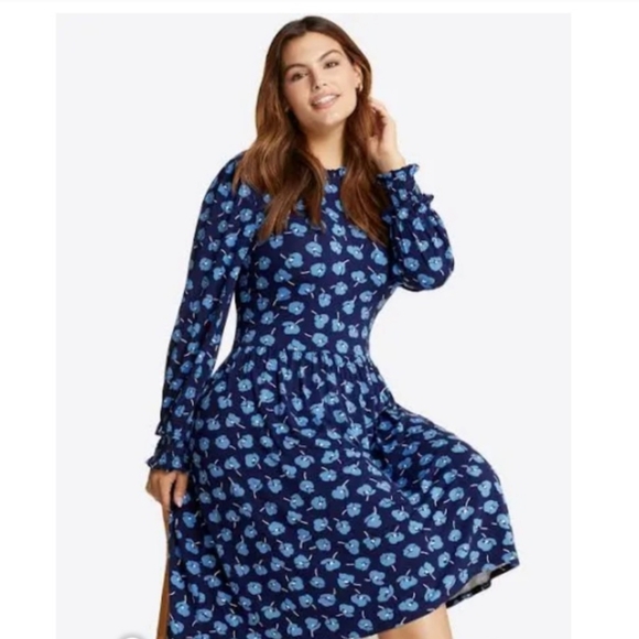 Draper James Dresses & Skirts - Draper James Long Sleeve Blue Floral Print Dress